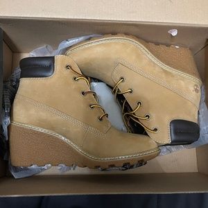 NEW: Timberland Suede Lace Up Women’s